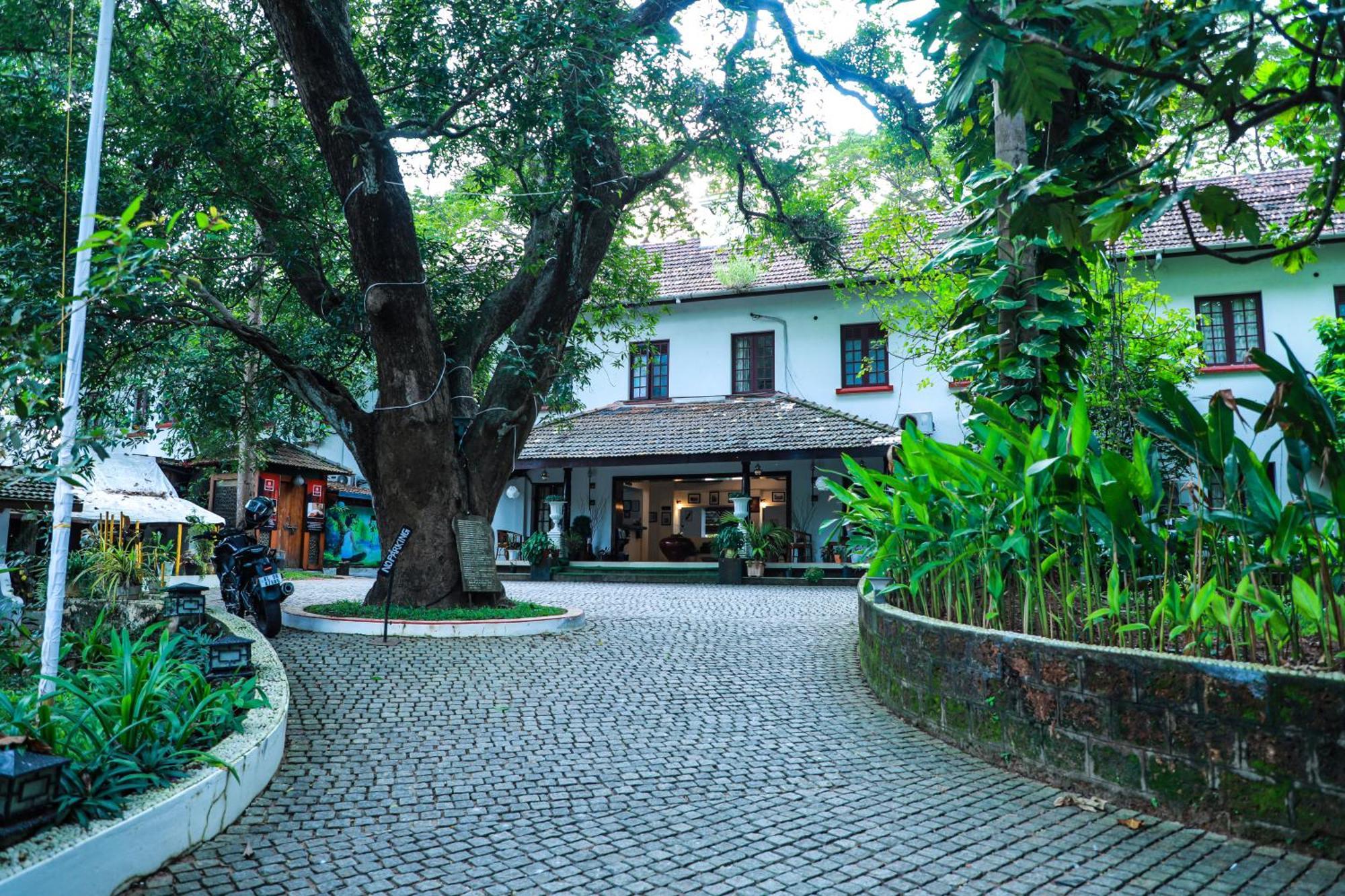 Old Lighthouse Bristow Hotel Kochi Exterior foto